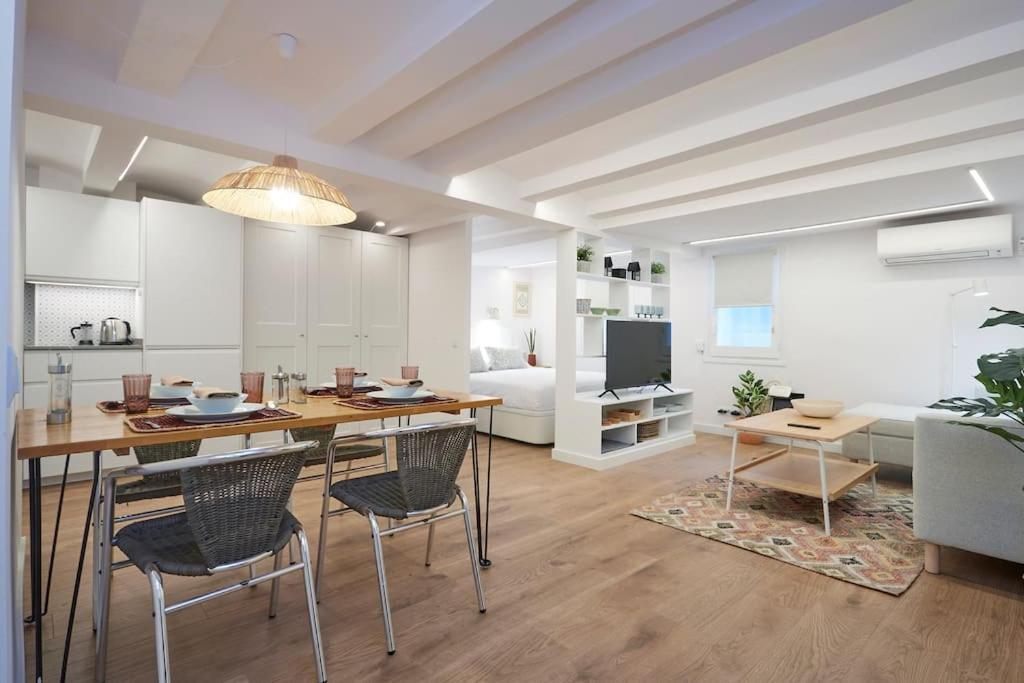 Acogedor En El Eixample Apartamento *