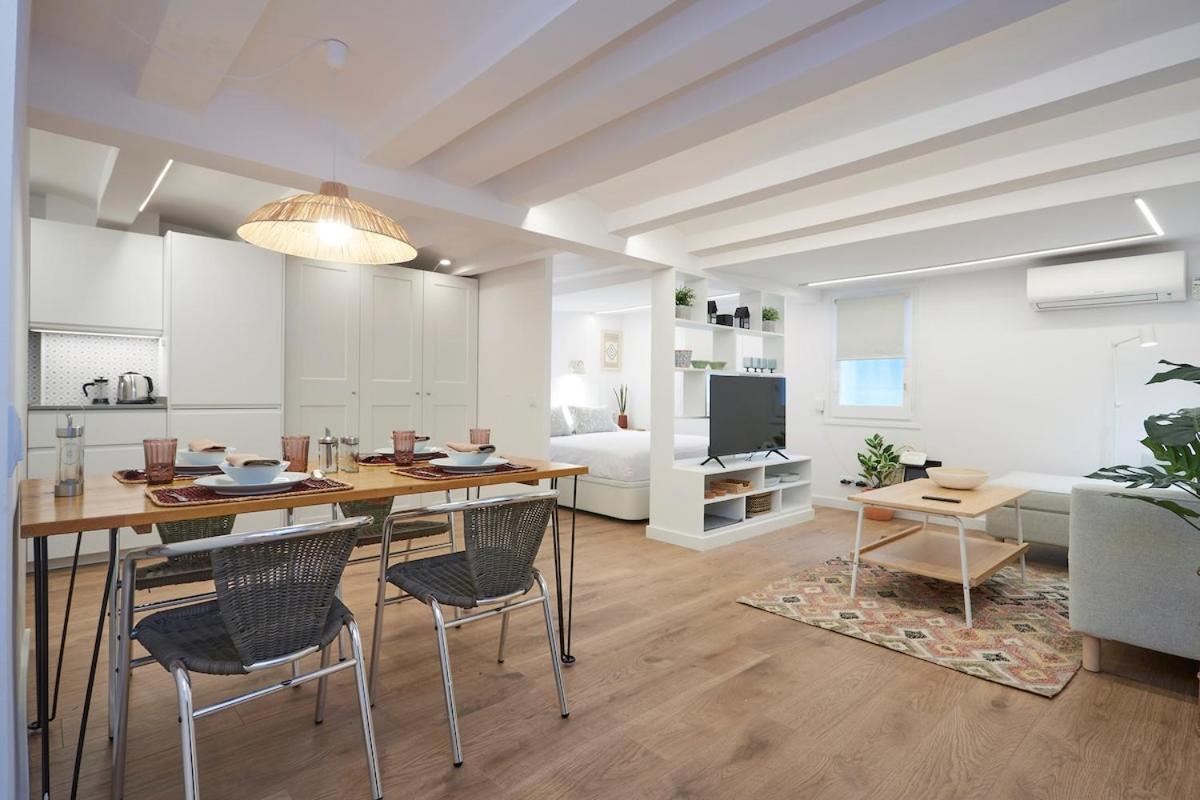 Acogedor En El Eixample Apartamento *